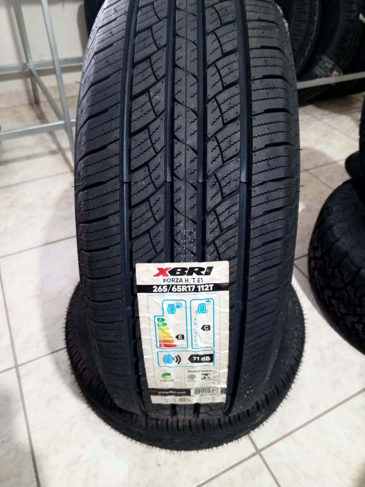 Pneu 265/65R17 XBRI Liso